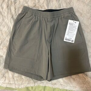 Lululemon Bowline short